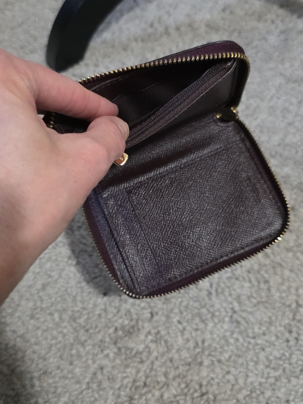 Coach Glitter Sequin Heart Zip Around Small Bifold Wallet Coin Raspberry - Picture 9 of 13